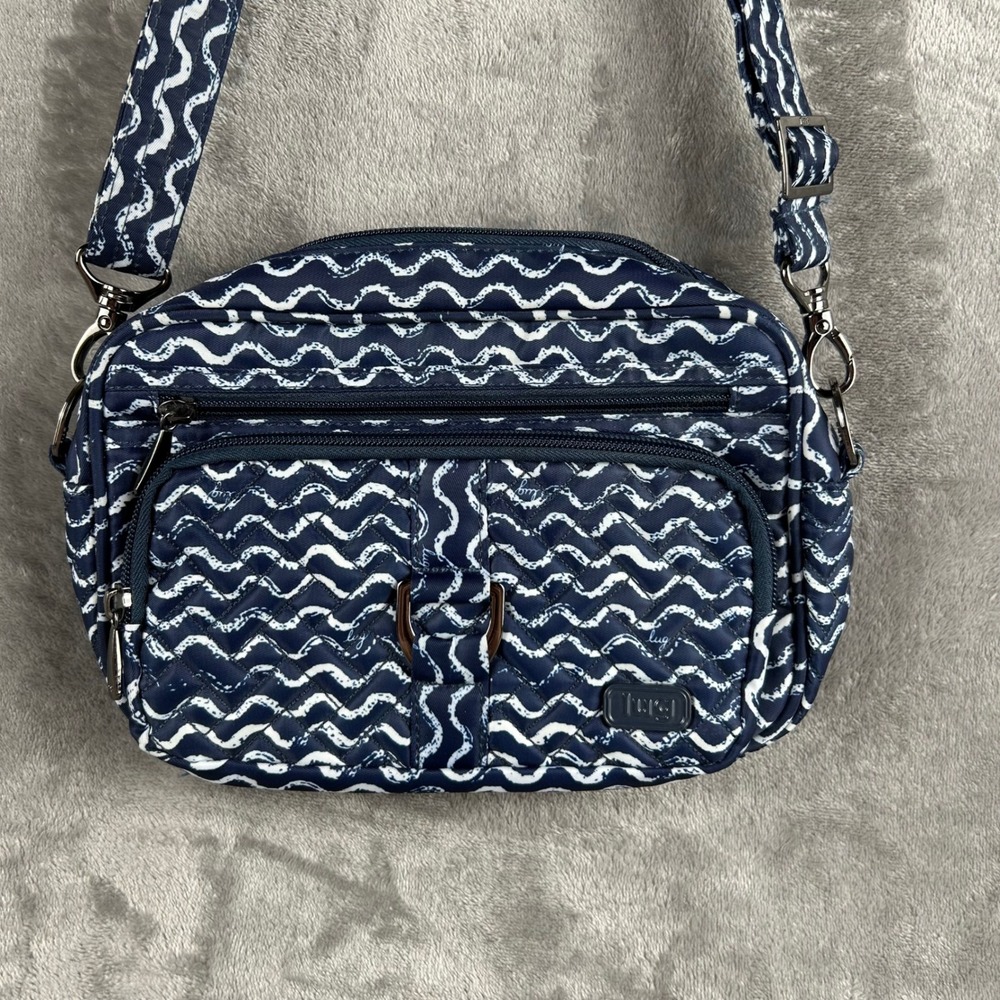 Lug Carousel Crossbody Bag Navy Blue White Wavy Print Quilted Travel Handbag